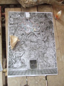Old photo of the grotto used by the conservators as a guide.