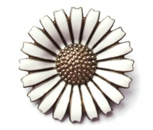 Anton Michelsen daisy brooch, one of four pieces of Danish daisy jewellery for sale at Inglenookery.