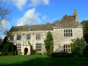 Avebury Manor, south elevation. Photo by Brian Robert Marshall.