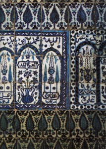 Iznik tiles in the tomb of 'Abū 'Abdillāh Muḥammad ibn 'Alī ibn Muḥammad ibn `Arabī in Damascus.