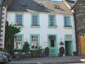 Jessie M King and E A's house, Greengate, in Kircudbright. The entrance to the 'Greengate Close' is through the open gate on the right.