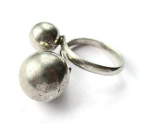 Vintage sterling silver bypass ring with two spheres. For sale in my Etsy shop: click on photo for details.